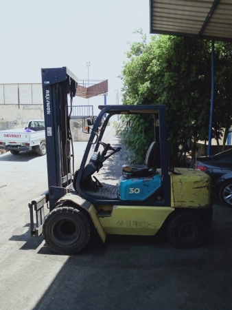 كلارك كوماتسو حموله 3 طن