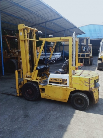 كلارك كوماتسو 2.5 طن