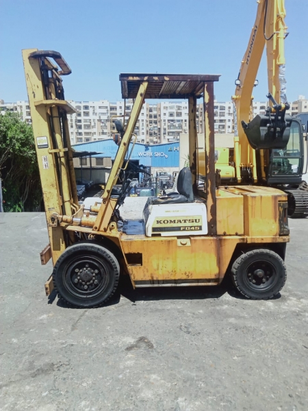 كلارك كوماتسو حموله 3.5طن