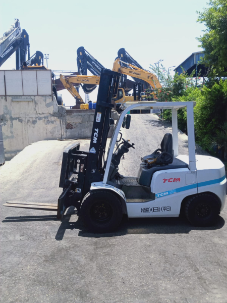 كلارك تى سى ام حمولة 3 طن