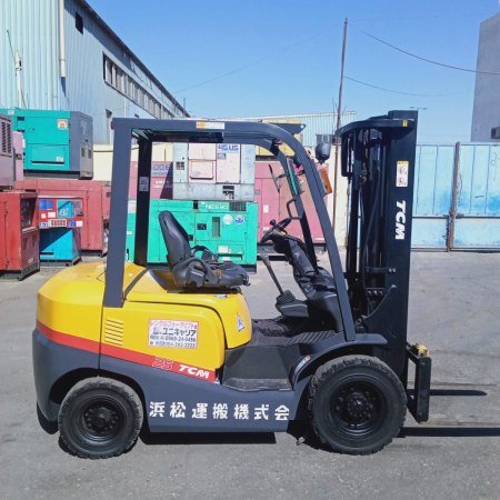 كلارك تى سى ام حمولة 2.5 طن