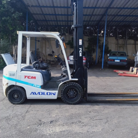 كلارك تى سى ام حمولة 2.5 طن