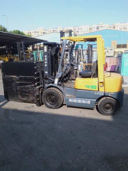 كلارك تى سى ام حمولة 2 طن