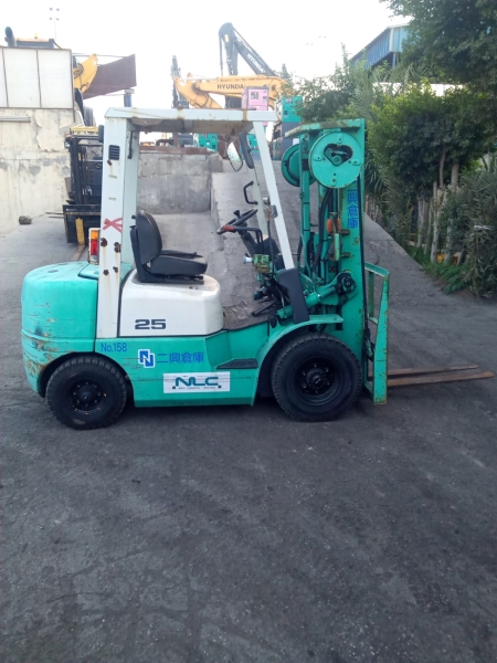 كلارك تى سى ام حمولة 2.5 طن