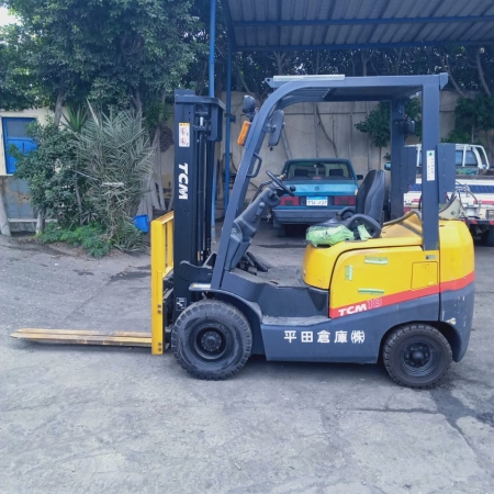 كلارك تى سى ام حمولة 1.8 طن