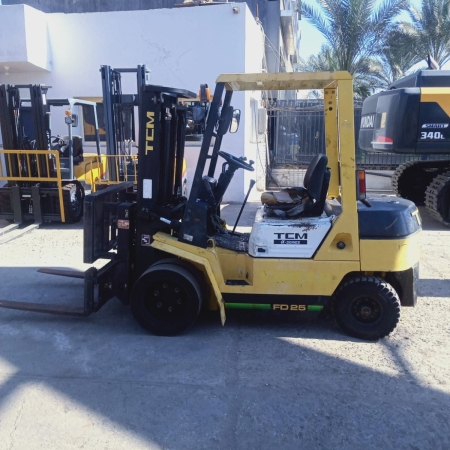 كلارك تى سى ام حمولة 2.5 طن