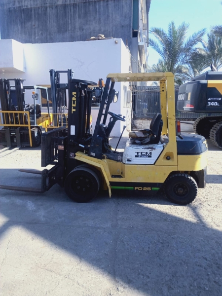 كلارك تى سى ام حمولة 2.5 طن