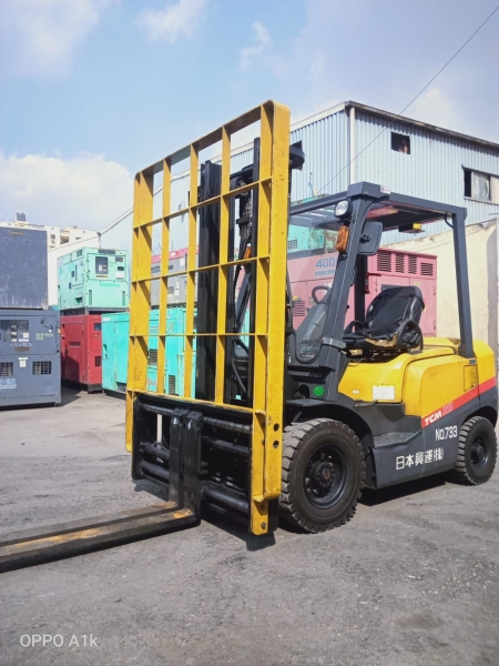 كلارك تى سى ام حمولة 2.5 طن