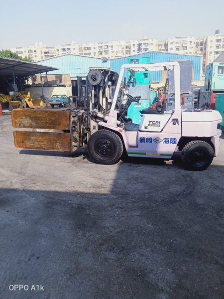 كلارك تى سى ام حمولة 3.5 طن