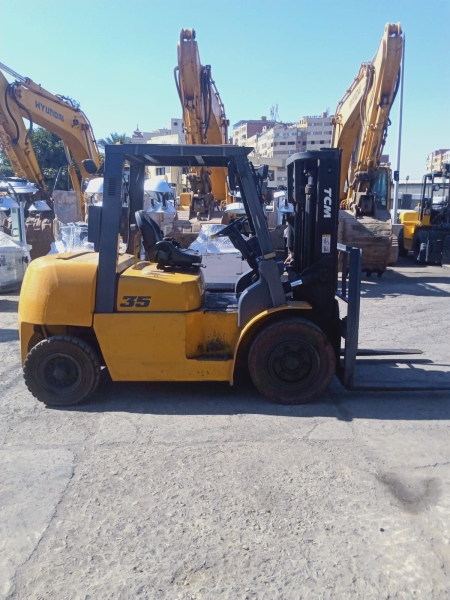 كلارك تى سى ام حمولة 3.5 طن