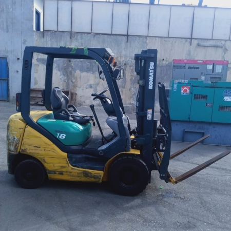 كلارك كوماتسو حمولة 1.8 طن