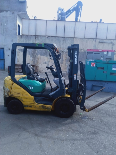 كلارك كوماتسو حمولة 1.8 طن