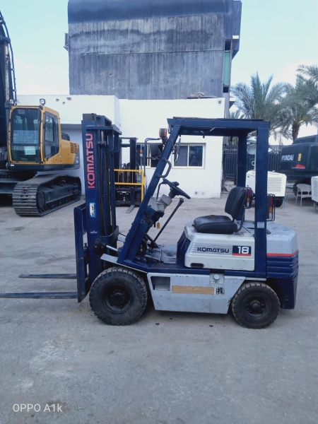 كلارك كوماتسو حمولة 1.8 طن