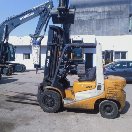 كلارك تى سى ام حمولة 3 طن