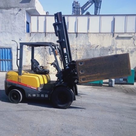 كلارك تى سى ام حمولة 3.5 طن