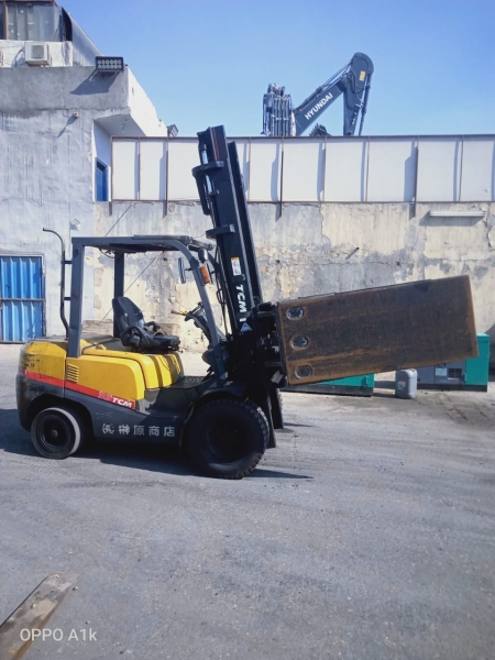 كلارك تى سى ام حمولة 3.5 طن