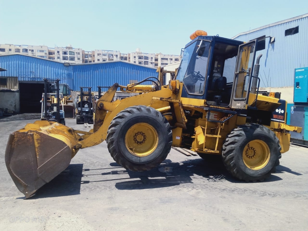 لودر كوماتسو 100 شاسية 31 الف موديل 98 استيراد اليابان