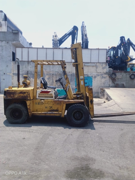 كلارك كوماتسو حمولة 7 طن