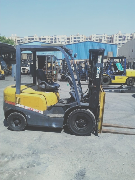 كلارك تى سى ام حمولة 2.5 طن