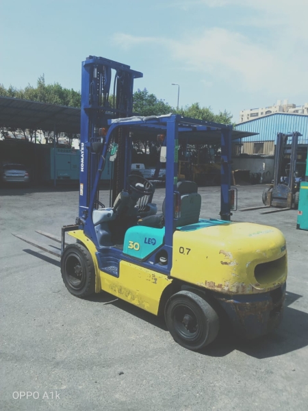 كلارك كوماتسو حمولة 3 طن