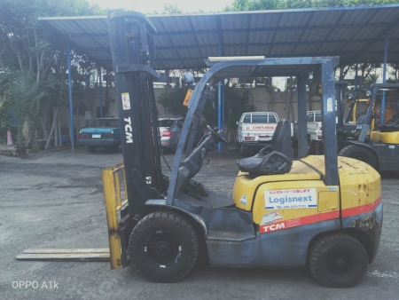 كلارك تى سى ام حمولة 2.5 طن