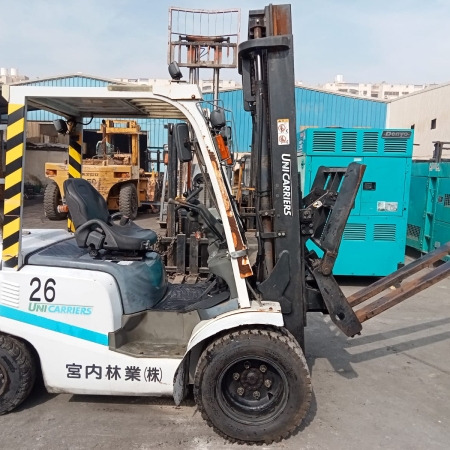 كلارك تى سى ام حمولة 3 طن