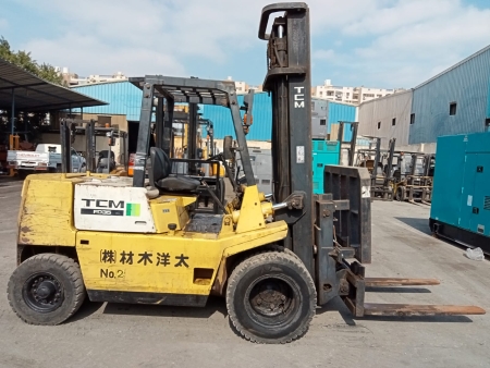 كلارك تى سى ام حمولة 3.5 طن