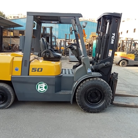 كلارك تى سى ام حمولة 5 طن