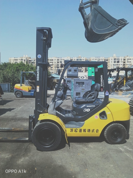 كلارك كوماتسو حمولة 3 طن