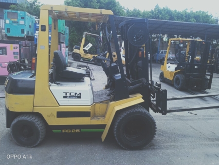 كلارك تى سى ام حمولة 2.5 طن