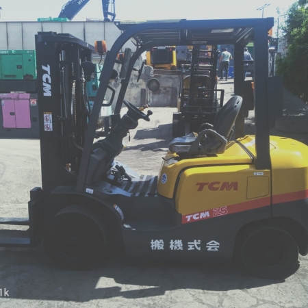 كلارك تى سى ام حمولة 2.5طن