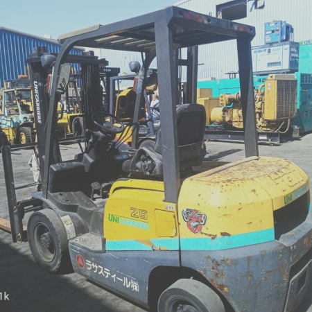 كلارك تى سى ام حمولة 2.5طن