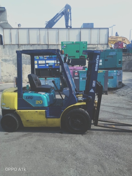 كلارك كوماتسو حمولة 2 طن