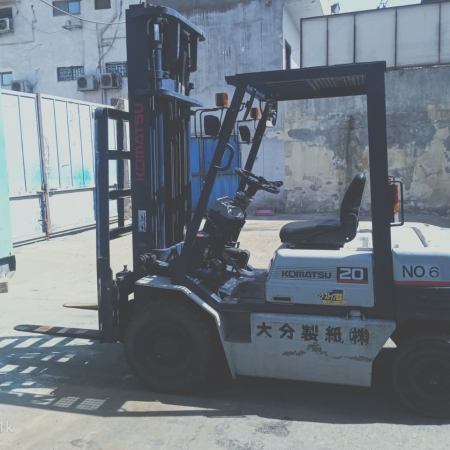 كلارك كوماتسو حمولة 2 طن