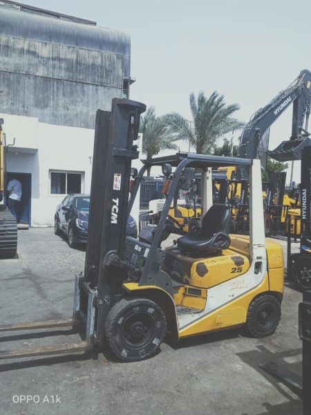 كلارك تى سى ام حمولة 2.5 طن