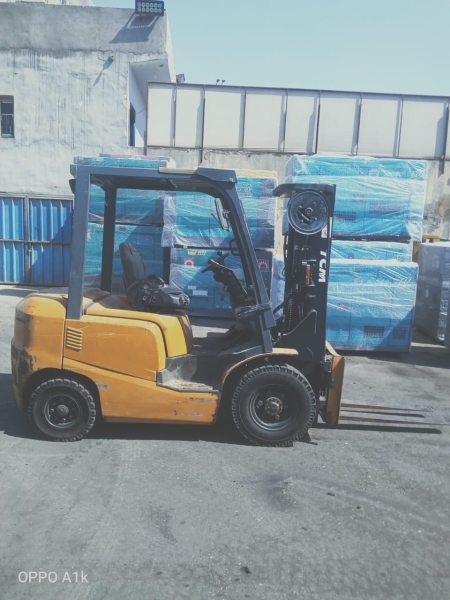 كلارك تى سى ام حمولة 2.5 طن