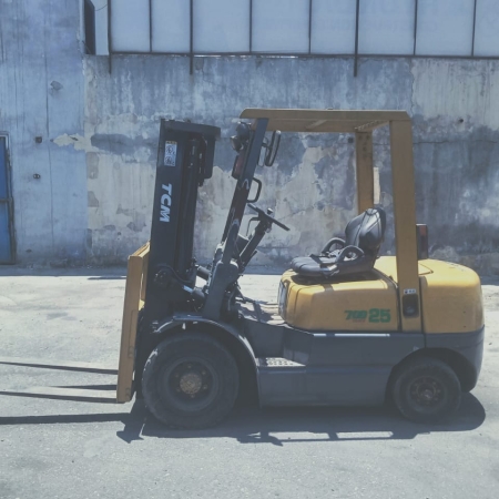 كلارك تى سى ام حمولة 2.5 طن