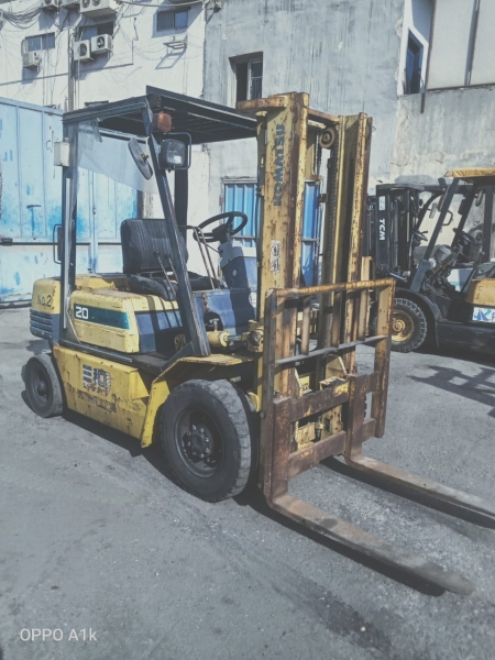 كلارك كوماتسو حمولة 2 طن