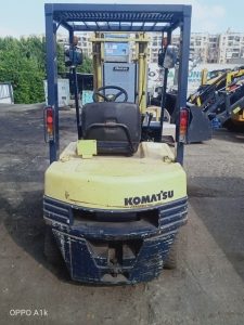 كلارك كوماتسو 