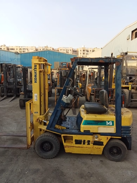 كلارك كوماتسو