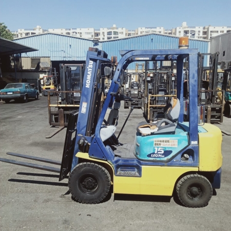 كلارك كوماتسو(1)