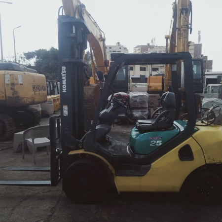 كلارك كوماتسو - جموله2.5طن